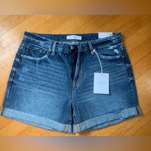 KanCan Jean shorts. Boyfriend style. Rolled hem. NWT!!